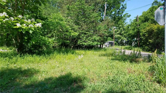 1609 Kennedy Street, Bonham, TX 75418