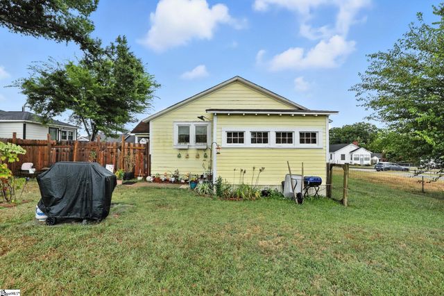 303 Poplar Street, Gaffney, SC 29341