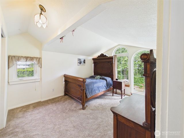 801 9th Avenue NW, Puyallup, WA 98371