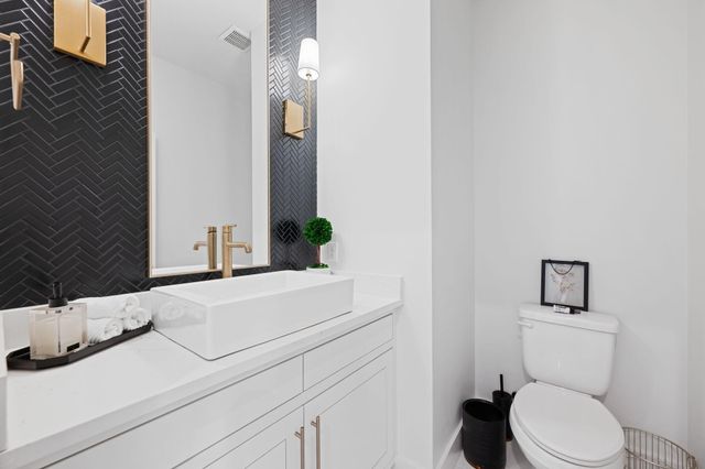 310 Banberry Drive, Mcdonald, TN 37353