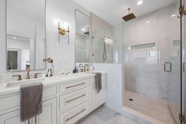 310 Banberry Drive, Mcdonald, TN 37353