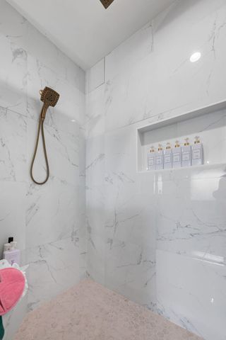 310 Banberry Drive, Mcdonald, TN 37353