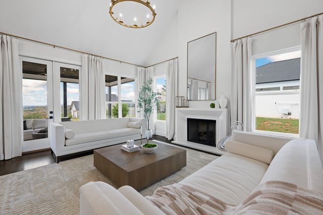 310 Banberry Drive, Mcdonald, TN 37353