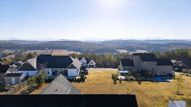 310 Banberry Drive, Mcdonald, TN 37353