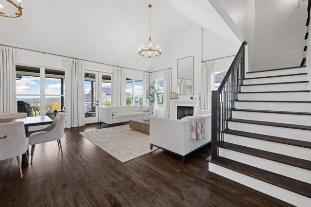 310 Banberry Drive, Mcdonald, TN 37353