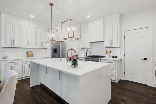 310 Banberry Drive, Mcdonald, TN 37353