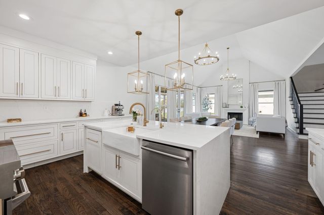 310 Banberry Drive, Mcdonald, TN 37353