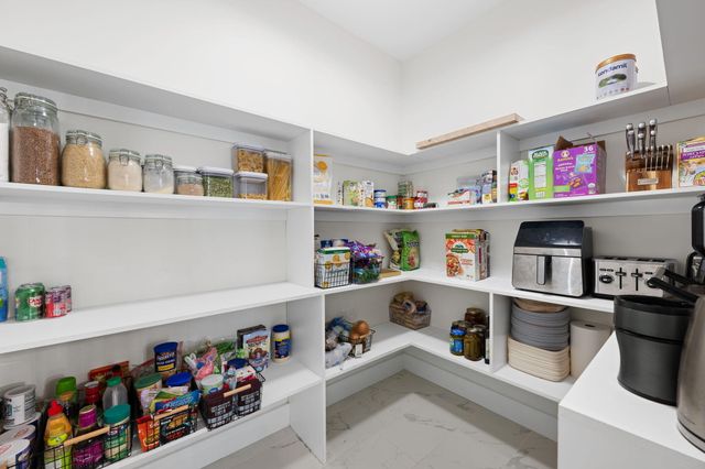 310 Banberry Drive, Mcdonald, TN 37353