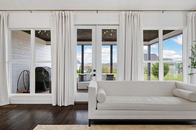 310 Banberry Drive, Mcdonald, TN 37353