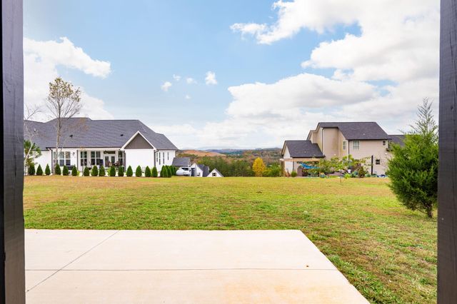 310 Banberry Drive, Mcdonald, TN 37353