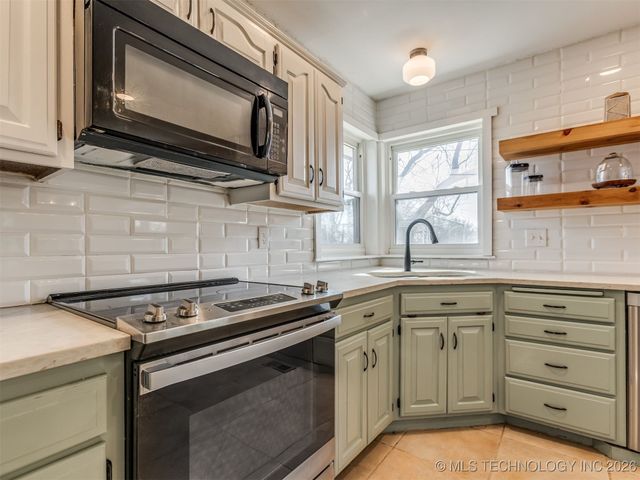 14744 E 74th Street North, Owasso, OK 74055