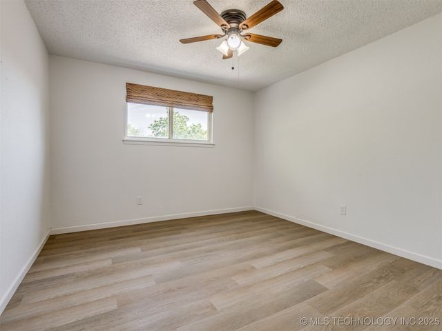 14744 E 74th Street North, Owasso, OK 74055