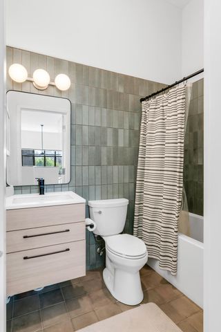 1352 Rosa L Parks Blvd Apt 410, Nashville, TN 37208