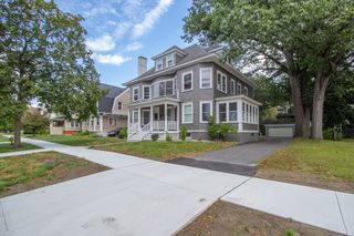 61 Washington Rd 2, Springfield, MA 01108