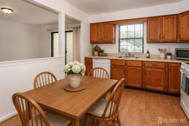 1904 Timber Oaks Road, Edison, NJ 08820