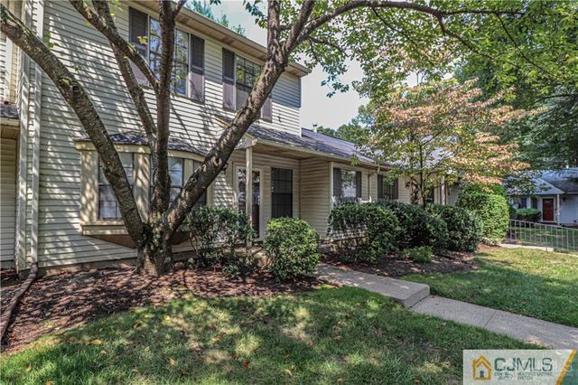 1904 Timber Oaks Road, Edison, NJ 08820