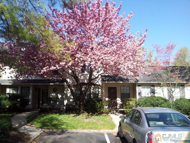1904 Timber Oaks Road, Edison, NJ 08820