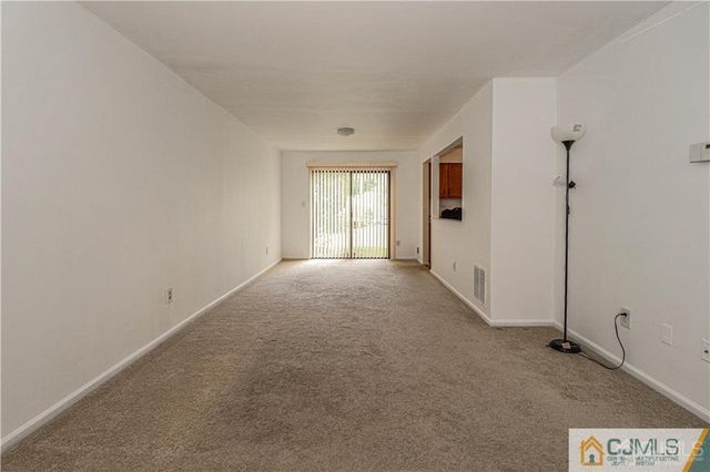 1904 Timber Oaks Road, Edison, NJ 08820