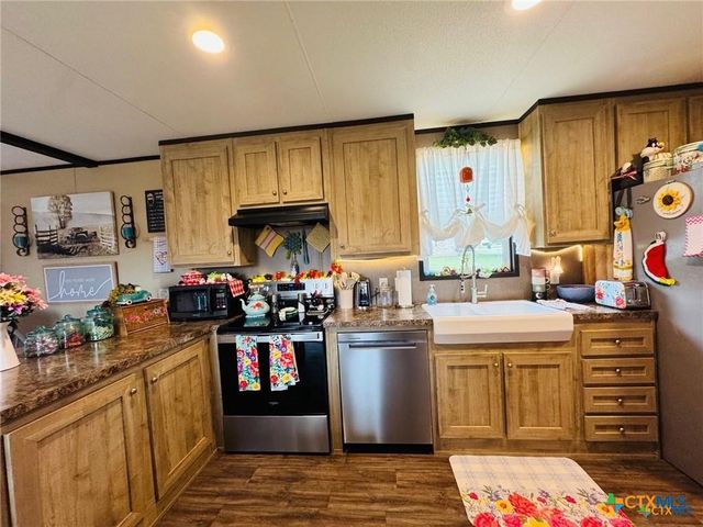 1601 Bridge Street, Gatesville, TX 76528