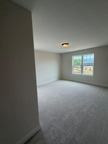 490 Talbots Woods DRIVE, Dousman, WI 53118