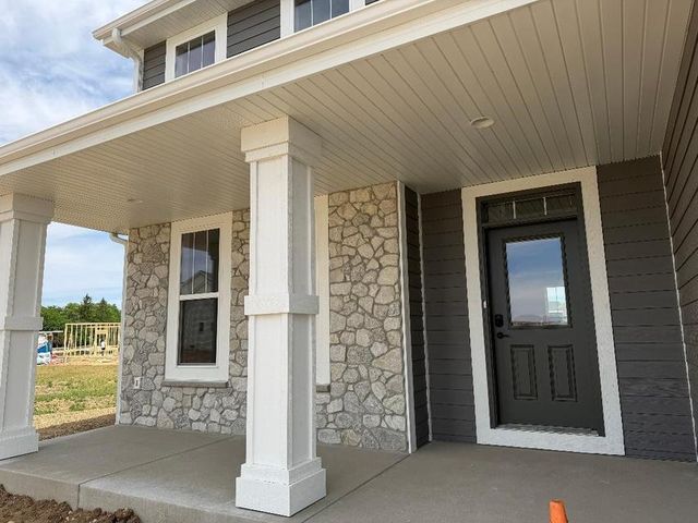 490 Talbots Woods DRIVE, Dousman, WI 53118