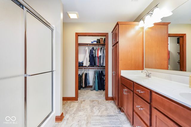 4893 W Harrisburg Court, New Palestine, IN 46163