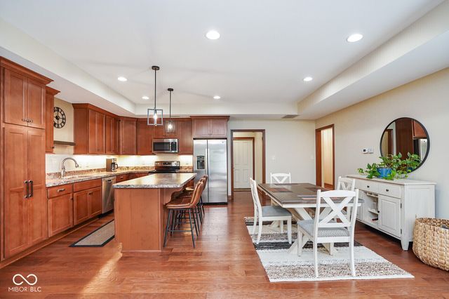 4893 W Harrisburg Court, New Palestine, IN 46163