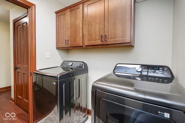 4893 W Harrisburg Court, New Palestine, IN 46163