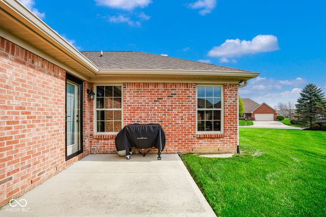 4893 W Harrisburg Court, New Palestine, IN 46163