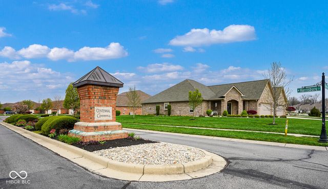 4893 W Harrisburg Court, New Palestine, IN 46163