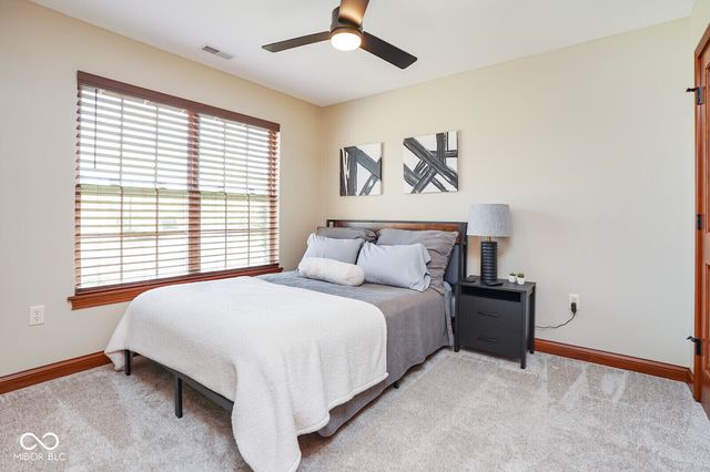 4893 W Harrisburg Court, New Palestine, IN 46163
