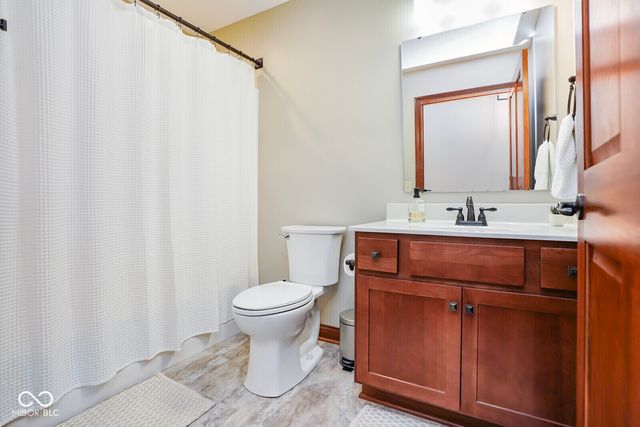 4893 W Harrisburg Court, New Palestine, IN 46163