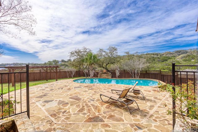 192 COUNTY ROAD 2812, Mico, TX 78056