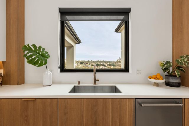 635 Lakeridge Dr, Auburn, CA 95603