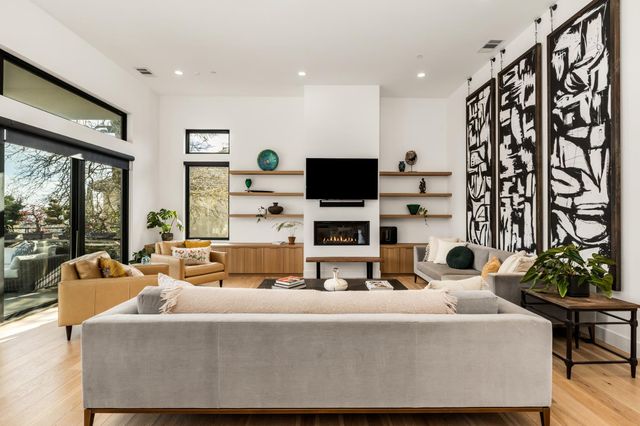 635 Lakeridge Dr, Auburn, CA 95603