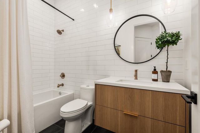 635 Lakeridge Dr, Auburn, CA 95603