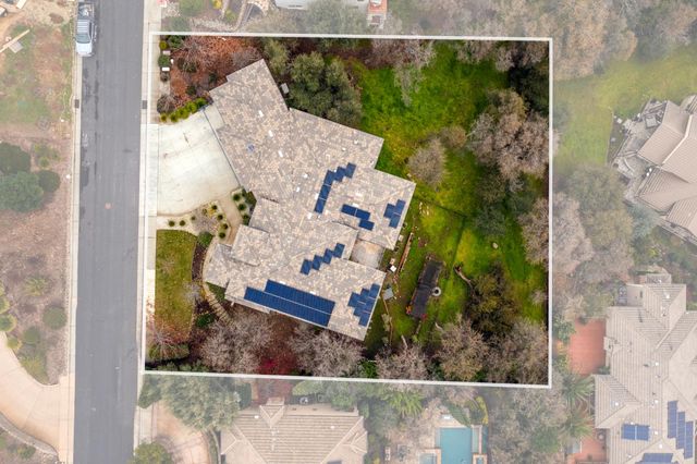 635 Lakeridge Dr, Auburn, CA 95603