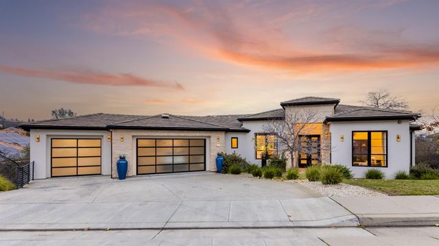 635 Lakeridge Dr, Auburn, CA 95603