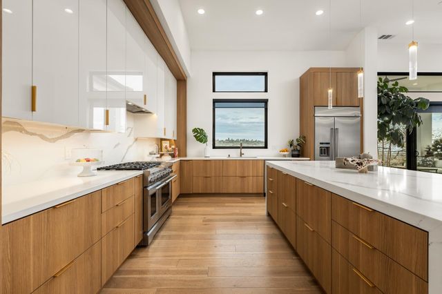 635 Lakeridge Dr, Auburn, CA 95603