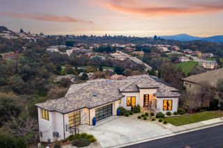 635 Lakeridge Dr, Auburn, CA 95603