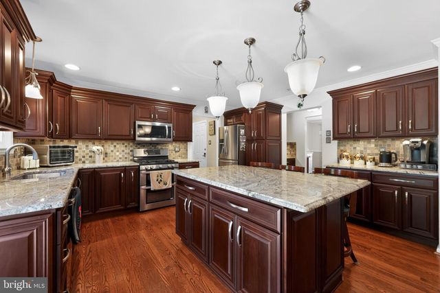 203 GLENVIEW DR, Warrington, PA 18976