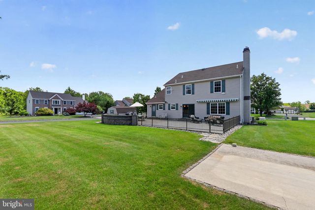 203 GLENVIEW DR, Warrington, PA 18976