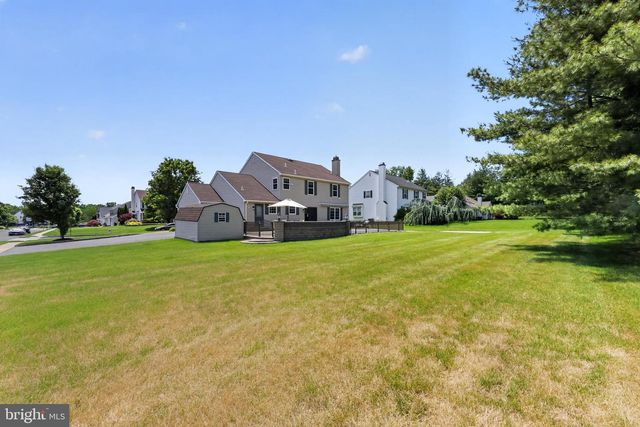 203 GLENVIEW DR, Warrington, PA 18976