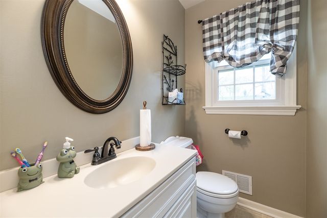 1738 Greenbriar Drive, Portage, MI 49024