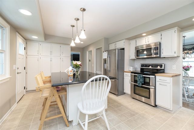 1738 Greenbriar Drive, Portage, MI 49024