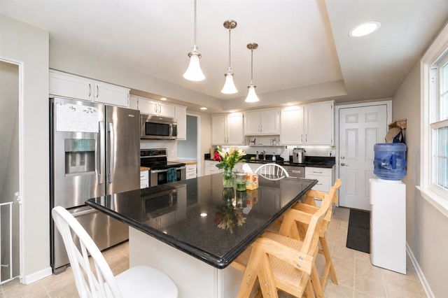 1738 Greenbriar Drive, Portage, MI 49024