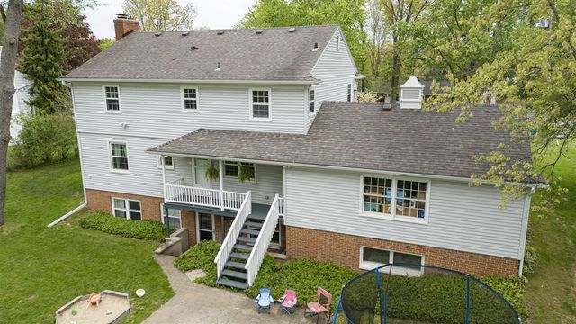 1738 Greenbriar Drive, Portage, MI 49024