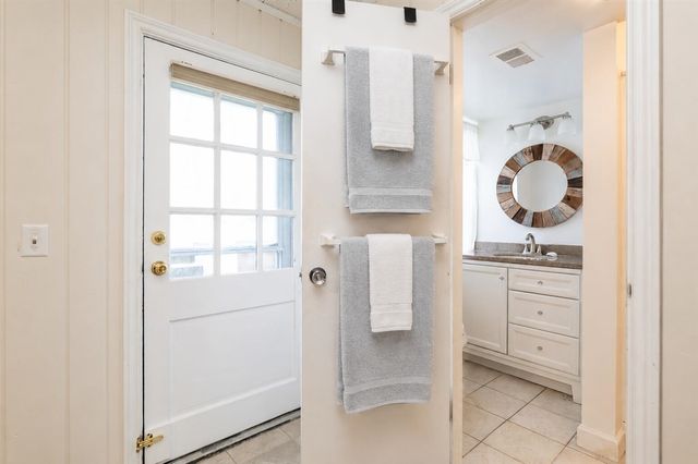 1738 Greenbriar Drive, Portage, MI 49024