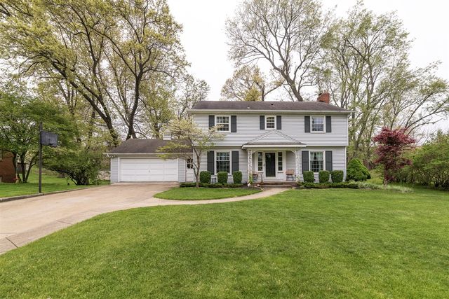 1738 Greenbriar Drive, Portage, MI 49024