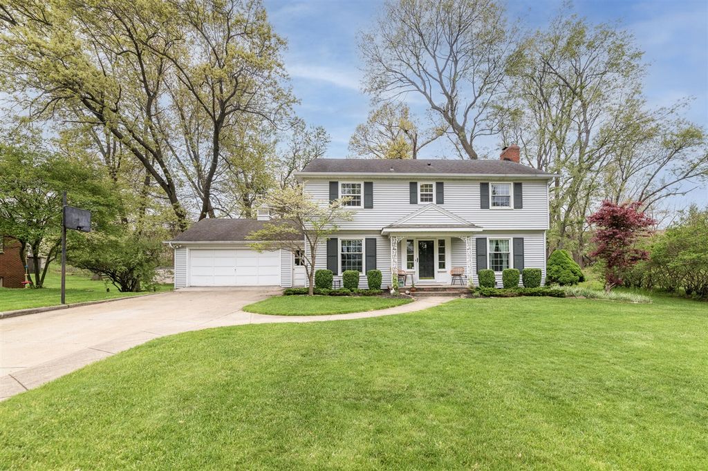 1738 Greenbriar Drive, Portage, MI 49024